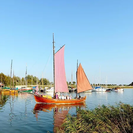 Kleine Strandoase - Mit Suedbalkon, Wellness & Boddenblick Apartment Wustrow (Fischland)