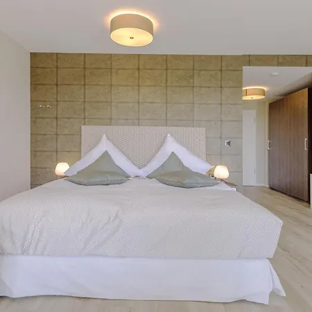 Kleine Strandoase - Mit Suedbalkon, Wellness & Boddenblick