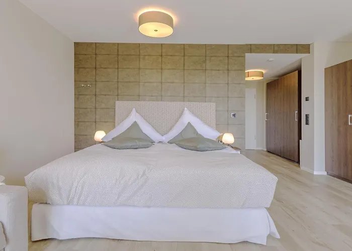 Kleine Strandoase - Mit Suedbalkon, Wellness & Boddenblick